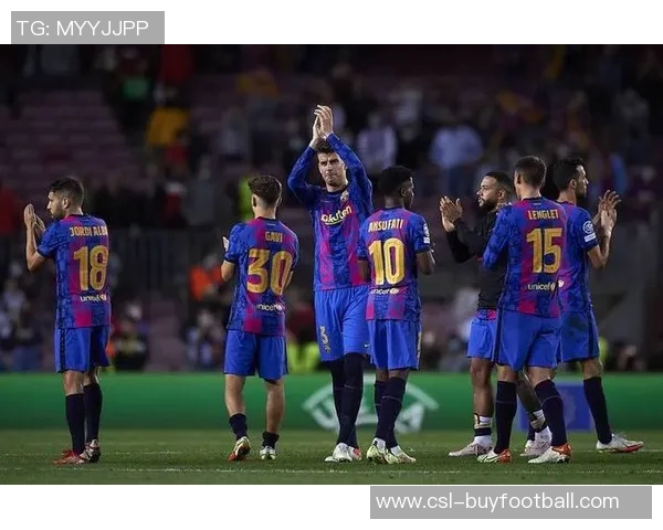 巴萨男足11月7日重返诺坎普公开训练观众人数限制为23000人 巴萨男足11月7日重返诺坎普公开训练观众人数限制为23000人