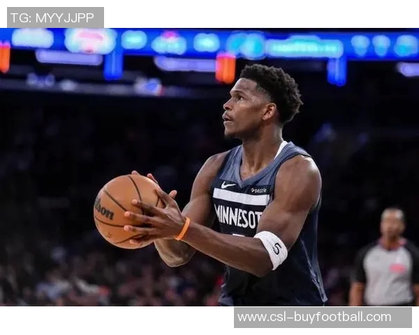 爱德华兹表现平平半场投篮命中率不佳仅得9分1板3助 爱德华兹表现平平半场投篮命中率不佳仅得9分1板3助