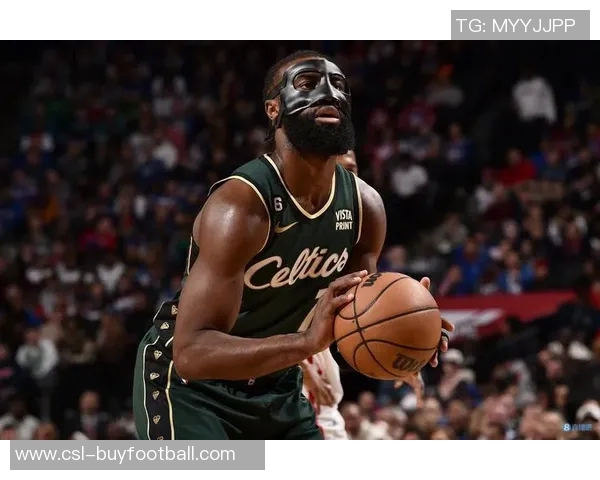 下半场球队稳健发挥杰伦布朗引领逆转20分展现领袖风范 下半场球队稳健发挥杰伦布朗引领逆转20分展现领袖风范