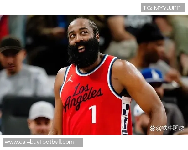 快船再次寄望于36岁哈登上赛季他身边还有鲍科比的支持 快船再次寄望于36岁哈登上赛季他身边还有鲍科比的支持