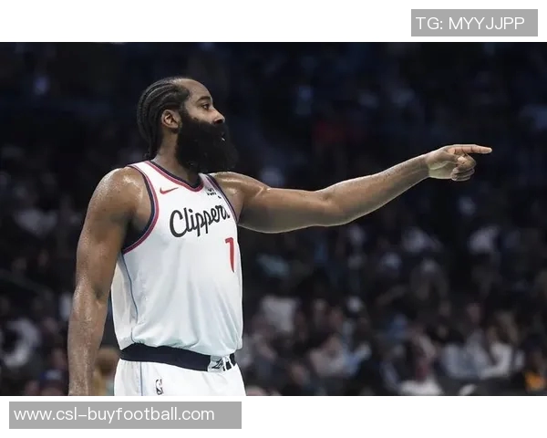 考辛斯直言快船已无希望哈登小卡球迷身份难掩球队困境