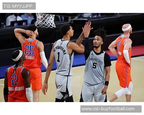 卡斯尔全场表现惊艳9中6砍下19分10助攻零失误罚球完美6中6