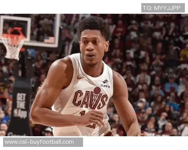 米切尔半场表现亮眼5中3贡献7分1板2助2断展现实力